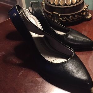 Casual shoes by Life Stride size 6/1/2